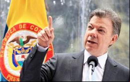 ”Desde Colombia no hay ningún complot para tumbar a ningún país, eso no tiene ni pies ni cabeza”, dijo Santos