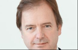 Swire, dijo que el libro, en inglés Malvinas Matters, busca desacreditar el derecho de los Isleños de las Falklands a decidir sobre su futuro.