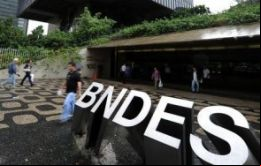 Junto al BNDES, el mayor acreedor de Petrobras, otros bancos con exposición incluyen a Banco do Brasil SA y Caixa Econômica Federal.