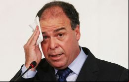 Bezerra, como ex secretario de Desarrollo de Pernambuco, en 2010, habría pedido a la red  de corrupción 20 millones de reales para la campaña del ex gobernador Eduardo Campos.