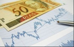  Según el Boletín Focus, elaborado con encuestas a un centenar de analistas del mercado la inflación terminará en 7,93%, por encima del tope máximo del 6,5% oficial 
