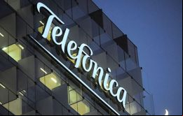 Telefónica tiene una participación de cerca del 14,8% en Telecom Italia, y tiene previsto usar parte de estas acciones para pagar la compra del operador brasileño GVT