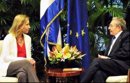 “Tengo confianza en nuestra capacidad de continuar nuestro trabajo sobre este tema”, dijo Mogherini quien calificó de “positiva” su conversación con Raúl Castro