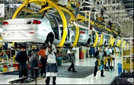 El informe de febrero indica que la fabricación de vehículos automotores presentó una baja del 14,9% interanual y un incremento del 81% con respecto al mes de enero