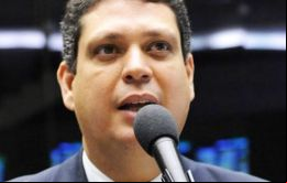 Vaccari fue sustituido por Macedo, uno de los principales dirigentes del PT en el estado de Sergipe, pese a que fue derrotado en las elecciones de octubre pasado