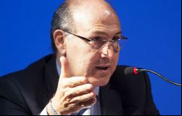 “No es posible avanzar en las propuestas procesales de prueba de algunos hechos de la denuncia porque tales hechos no configuran delito”, señala Javier De Luca