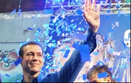 Con 12% de votos escrutados, Omar Gutiérrez del MPN, se proclamó vencedor al sumar 41,7% del electorado