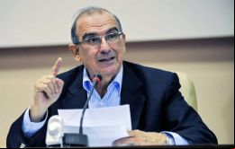 ”La mayoría de los ciudadanos, de acuerdo a las más recientes encuestas, no ve posible que lleguemos a un acuerdo”, señaló Humberto de la Calle