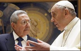 “Yo volveré a rezar y regreso a la Iglesia, y no lo digo en broma”, comentó el presidente cubano ante la prensa