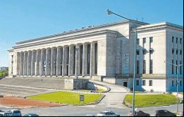 El debate se realizaría el 4 de octubre, tres semanas antes de las elecciones generales, en la Facultad de Derecho de la Universidad de Buenos Aires