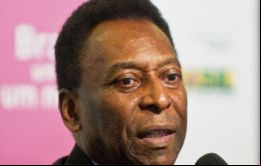 La reelección hacía falta, es perfecta. Es mejor tener gente con experiencia, sostuvo Pelé al llegar a La Habana para un partido demostración.