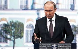 La política de Moscú ha sido siempre la de respetar las decisiones internas de otras naciones dijo Putin  y rehuyó un pronunciamiento claro al respecto.