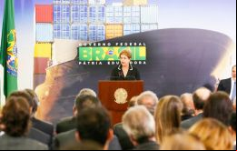 La conclusión del ciclo de ”superprecios” de materias primas, obligó a revisara las estrategias del comercio exterior de Brasil, itió Rousseff
