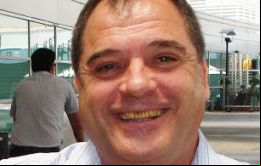 La mentalidad corrupta de Cotter lo llevó a sobornar a dos especialistas del Centro de Investigaciones de Industria Química para hacer un peritaje falso.