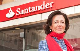 La presidenta del Santander Ana Botín confirmó que el banco había presentado el lunes la oferta no vinculante, aunque evitó dar detalles sobre la misma.