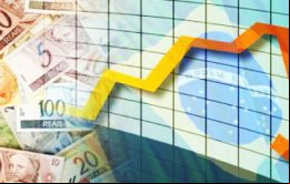 El indicador de confianza de los consumidores bajó en julio 2,3% frente a junio y un 23,1% en relación al mismo mes del año pasado, según FGV