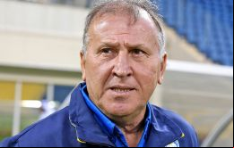Zico espera suceder en el cargo a Joseph Blatter, quien renunció en junio, apenas reelegido, en medio de un escándalo de corrupción en la entidad.