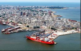 En junio las exportaciones se contrajeron interanualmente un 28,1% a 775 millones de dólares, y las importaciones un 6,2% a 900 millones de dólares.