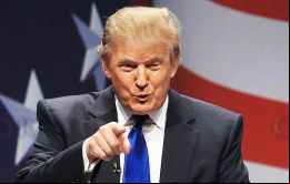 “Quiero presentarme por el Partido Republicano (...), pero quiero mantener esa puerta abierta para el caso de que no sea tratado justamente”, dijo Trump 