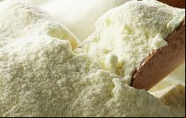 La leche en polvo entera mostró una mejora de 19,1% en valor medio, a US$/t 1.856. En tanto la descremada registró una valorización de 8,5%, a US$/t 1.521.