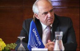 Tenemos absoluta confianza en la capacidad, idoneidad, honestidad de la presidenta Rousseff sostuvo el secretario general de Unasur 