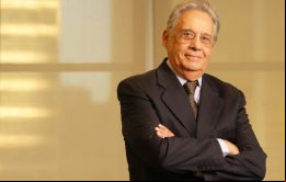 No fue Dilma la que se equivocó, sino Lula da Silva, porque fue quien la eligió. Además bajo Lula fue cuando se empezó a tejer toda esta trama de corrupción