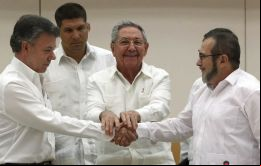 Después del encuentro del presidente Santos y el máximo líder de las FARC, Timochenko, 42% de los consultados expresó confianza en que habrá paz 