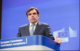 El portavoz comunitario Margaritis Schinas afirmó que se trata de una “decisión importante que arroja una serie de cuestiones políticas” 