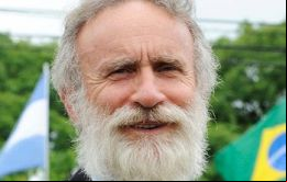 “Yo creo que (Mauricio) Macri tiene que informarse un poco mejor porque la cláusula democrática se aplica cuando hay un golpe de Estado”, dijo Fier