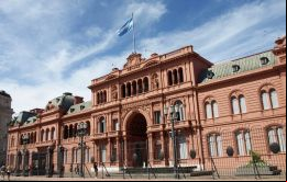 Gasto público argentino crece de forma sostenida y este año electoral se acentuó con un alza de las erogaciones del 38%, mientras los ingresos se han rezagado. 