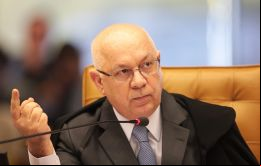 El ministro Teori Zavaski del Supremo emitió un parecer que obliga al pedido de impeachment a contar con el voto de 3/5 de la Cámara de Diputados