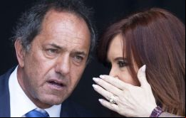 Bajo el título Los temores del traspaso el diario resalta que “mientras Cristina se aleja del gobierno, deja una economía que limitará las opciones del sucesor”.