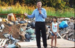 “¿Te imaginás sin techo? ¿Te imaginás el hambre? ¿Te imaginás de verdad volviendo para atrás? ¿Te imaginás de verdad si gana Macri? Que gane Scioli”,