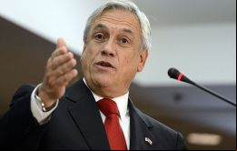 “Si no hay libre competencia hay un problema ético, de abuso, pero además hay un problema de eficiencia”, precisó el político.