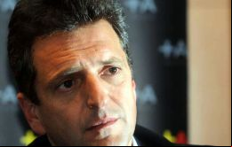 Massa se niega a inclinar su peso por alguno de los dos candidatos que ahora enfrentan el ballotage a fines de este mes, Scioli y Macri