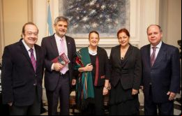 La Embajadora Alicia Castro y el Secretario Daniel Filmus junto a los Embajadores de Brasil, Ecuador y Venezuela.