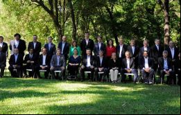 La foto del próximo equipo de gobierno, el mejor de los últimos cincuenta años según Macri