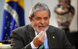“Me siento indignado con lo que están haciendo con el país. Cunha sólo está pensando en él. No piensa en el país, en la economía”, sostuvo Lula da Silva