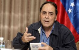 ”Estamos en una verdadera catástrofe”, dijo Héctor Navarro quien estuvo en la  vicepresidencia durante la última convalecencia de Chávez en Cuba