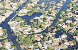  En Asunción había 72.500 personas evacuadas por la crecida del río Paraguay, que alcanzó una cota de 7,61 metros, según datos de la Secretaría.