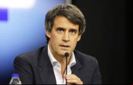 “Era necesario abrir un canal de negociación que estuvo cerrado hasta ahora”, consignó Prat-Gay, en una conferencia de prensa en el Ministerio. 