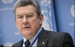 Uruguay está representado en  ONU por el embajador Elbio Rosselli, quien el 21 de diciembre presentó sus cartas credenciales ante el secretario general Ban Ki-moon. 