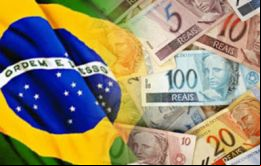 Para Focus la economía registró en 2015 una caída de 3.71%, y si se cumplen las previsiones para 2016, el PIB encadenará dos años consecutivos en números rojos.