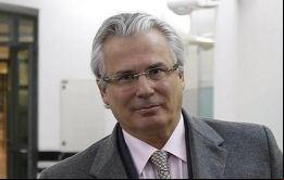 Garzón fue acogido en la Argentina tras la polémica en España, que lo dejó inhabilitado a ejercer el Derecho en su país por once años. 