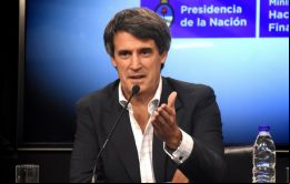 Prat Gay precisó que las metas de inflación, tras un 2015 con un estimado de 30%, son de 20 y 25% en 2016; 12 y 17% en 2017; 8 y 12% para 2018. 
