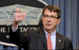El jefe del Pentágono Ashton Carter informó en Miami durante una ceremonia militar del traslado a Omán de diez yemeníes de Guantánamo