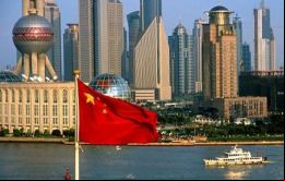 El sector servicios rebasó por primera vez la barrera del 50% de toda la riqueza creada por China, al alcanzar el 50,48 %, frente al 48,1 % de 2014