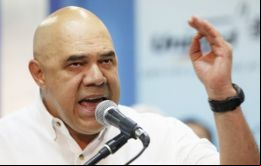 El vocero de la MUD Torrealba aseguró que en Venezuela “no va haber desenlace violento”, ni golpe de Estado, “ni estallido social, ni revuelta sangrienta”.