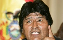 “Alguien dijo: las redes sociales son como una alcantarilla y por ahí toda la basura se va, así son más o menos las redes sociales”, se quejó Morales 