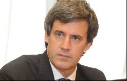 El ministro de Hacienda, Alfonso Prat-Gay, adelantó el borrador del proyecto al diputado de UNA Sergio Massa el miércoles.